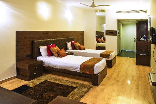 The Woodrose Otel Bangalore Dış mekan fotoğraf