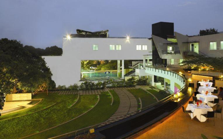 The Woodrose Otel Bangalore Dış mekan fotoğraf