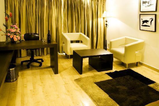 The Woodrose Otel Bangalore Dış mekan fotoğraf