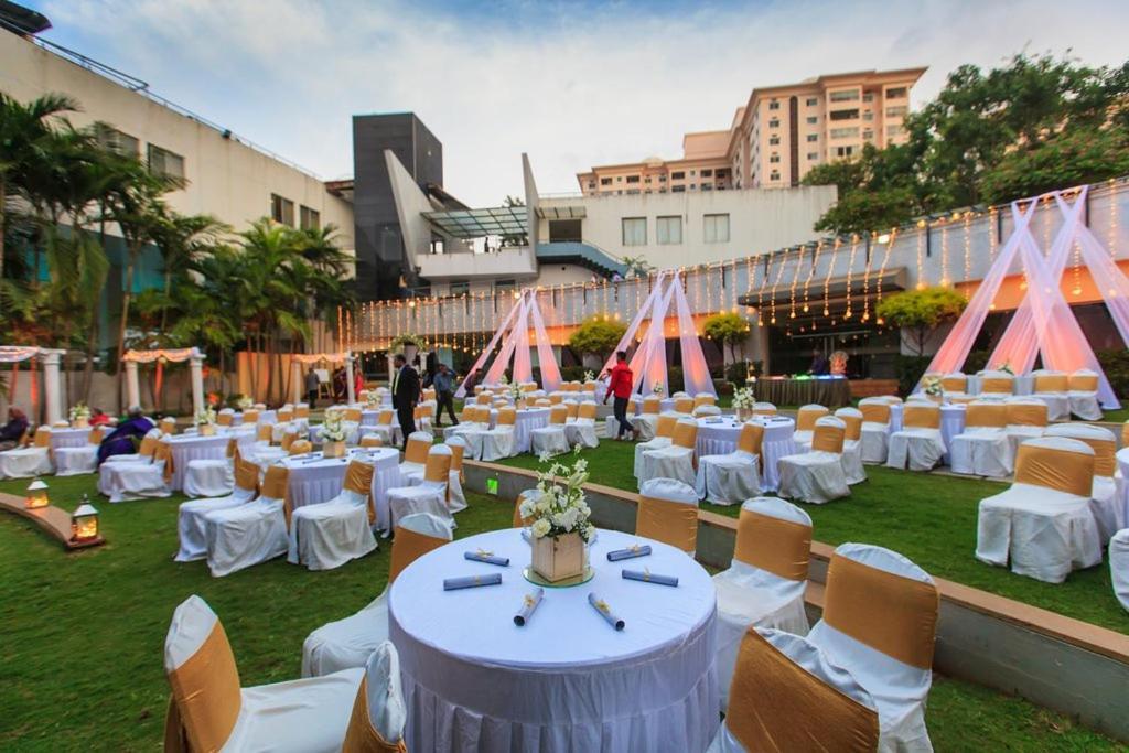 The Woodrose Otel Bangalore Dış mekan fotoğraf