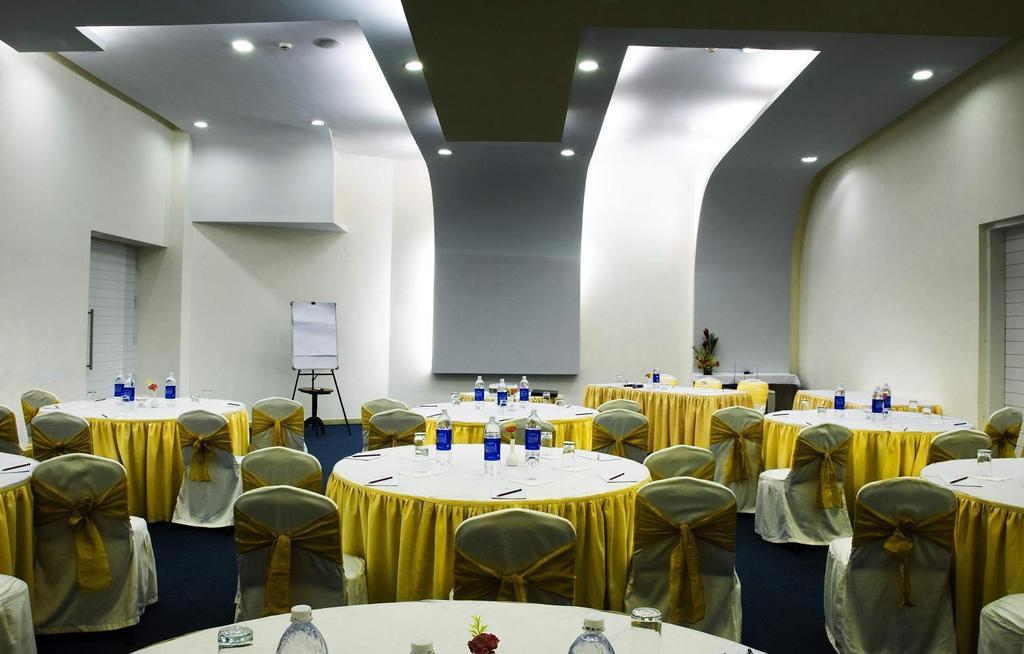 The Woodrose Otel Bangalore Dış mekan fotoğraf