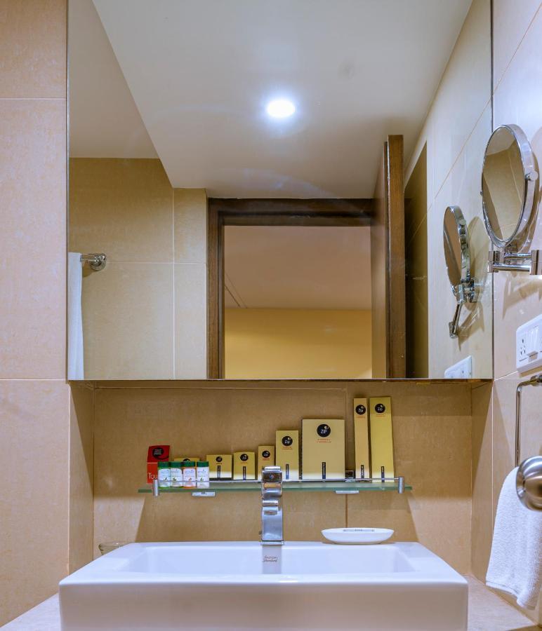 The Woodrose Otel Bangalore Dış mekan fotoğraf